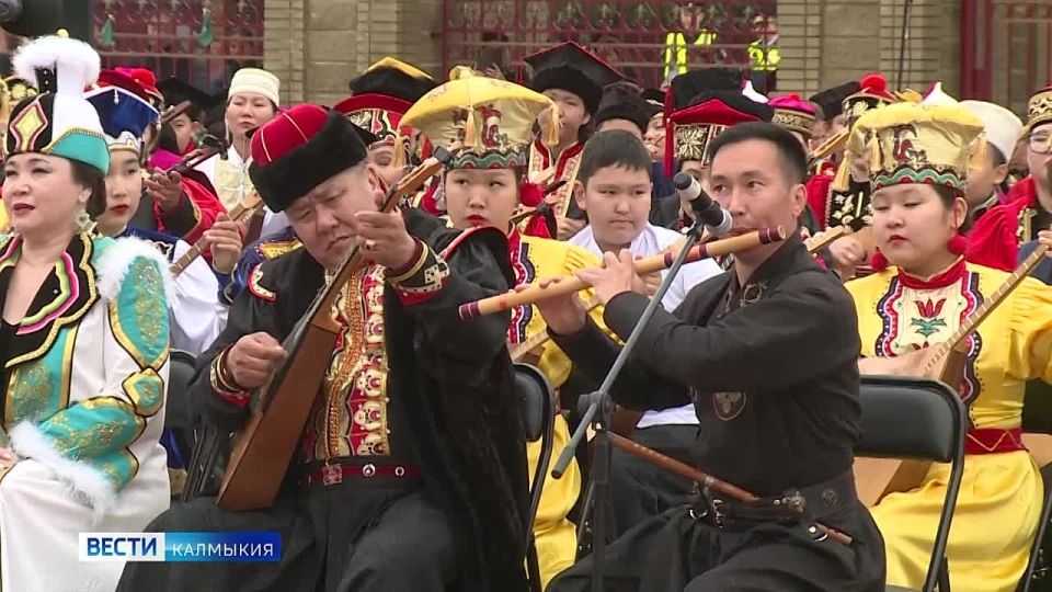 Наступил священный для буддистов месяц - Yрс Сар