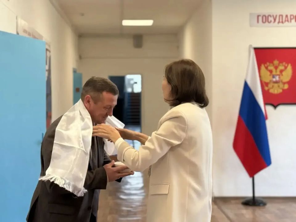 Лекции проекта «День Республики Калмыкия со «Знанием» проходят не только в столице региона, но и в районных школах республики Лекции проекта «День Республики Калмыкия со «Знанием» проходят не только в столице региона, но и в районных школах республики
