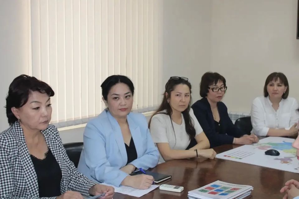 Специалисты федерального центра Минздрава России работают в Калмыкии Специалисты федерального центра Минздрава России работают в Калмыкии