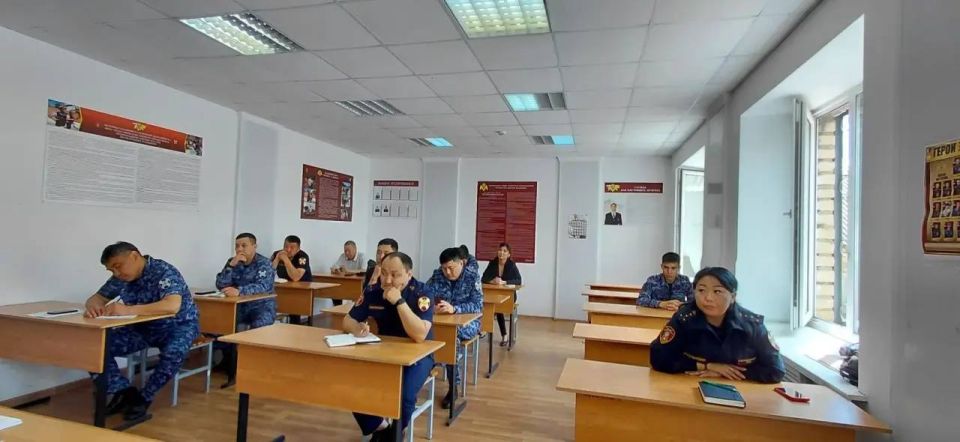 Профилактическое мероприятие по безопасности дорожного движения для сотрудников и работников ФГКУ «ОВО ВНГ России по Республике Калмыкия» Профилактическое мероприятие по безопасности дорожного движения для сотрудников и работников ФГКУ «ОВО ВНГ России по Республике Калмыкия»