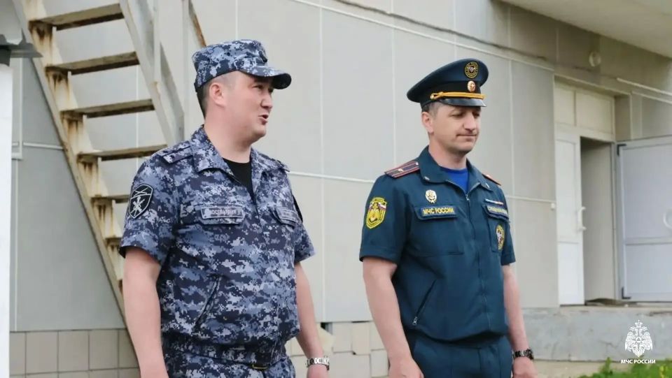 Огонь по расписанию: калмыцкие огнеборцы отработали взаимодействие с Росгвардией Огонь по расписанию: калмыцкие огнеборцы отработали взаимодействие с Росгвардией