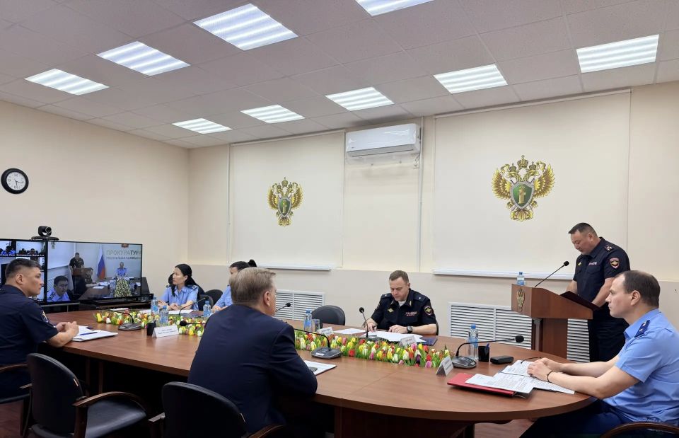 В прокуратуре Республики Калмыкия проведено координационное совещание по вопросам борьбы с кражами и мошенничеством В прокуратуре Республики Калмыкия проведено координационное совещание по вопросам борьбы с кражами и мошенничеством