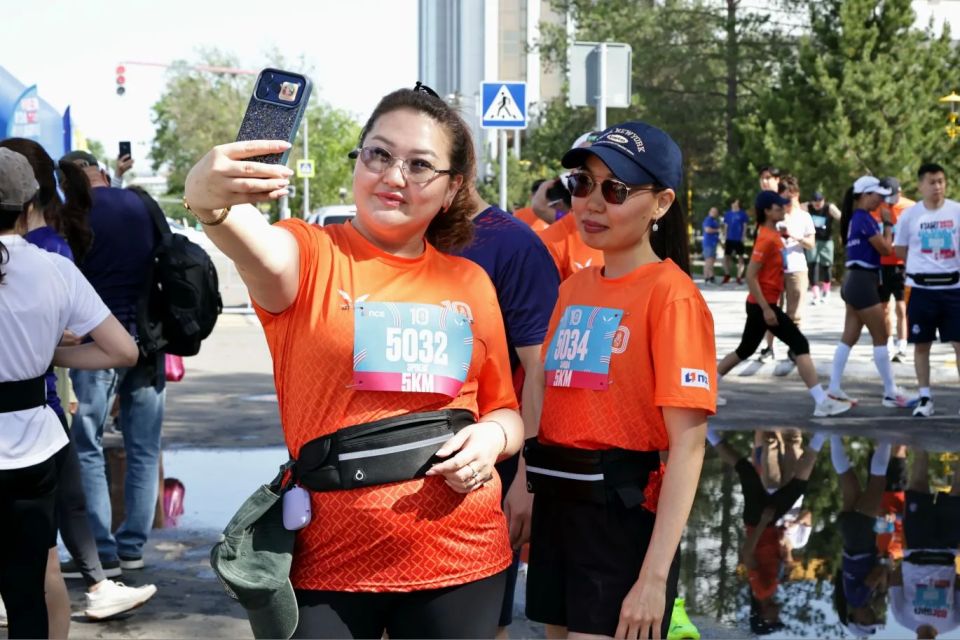 Сегодня Элиста стала частью масштабного спортивного события – десятого всероссийского полумарафона «Забег.рф», объединившему всю Россию от Камчатки до Калининграда Сегодня Элиста стала частью масштабного спортивного события – десятого всероссийского полумарафона «Забег.рф», объединившему всю Россию от Камчатки до Калининграда