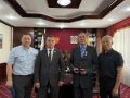 Председатель Народного Хурала (Парламента) Республики Калмыкия Артем Михайлов вручил Сергею Минкееву медаль общественного признания «Отец солдата»