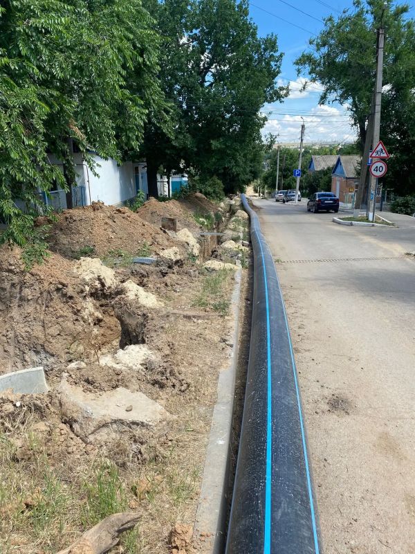 В столице республики продолжается капитальный ремонт наружного водопровода на улице 28ой Армии (участок от ул. Ипподромная, д. 2А до ул. Радонежского). Это важный проект для надёжного водоснабжения горожан - и сейчас на... В столице республики продолжается капитальный ремонт наружного водопровода на улице 28ой Армии (участок от ул. Ипподромная, д. 2А до ул. Радонежского). Это важный проект для надёжного водоснабжения горожан - и сейчас на...