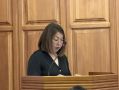 Врио директора Территориального фонда обязательного медицинского страхования Республики Калмыкия Оксана Манжикова выступает с докладом об исполнении бюджета ТФОМС РК за прошлый год