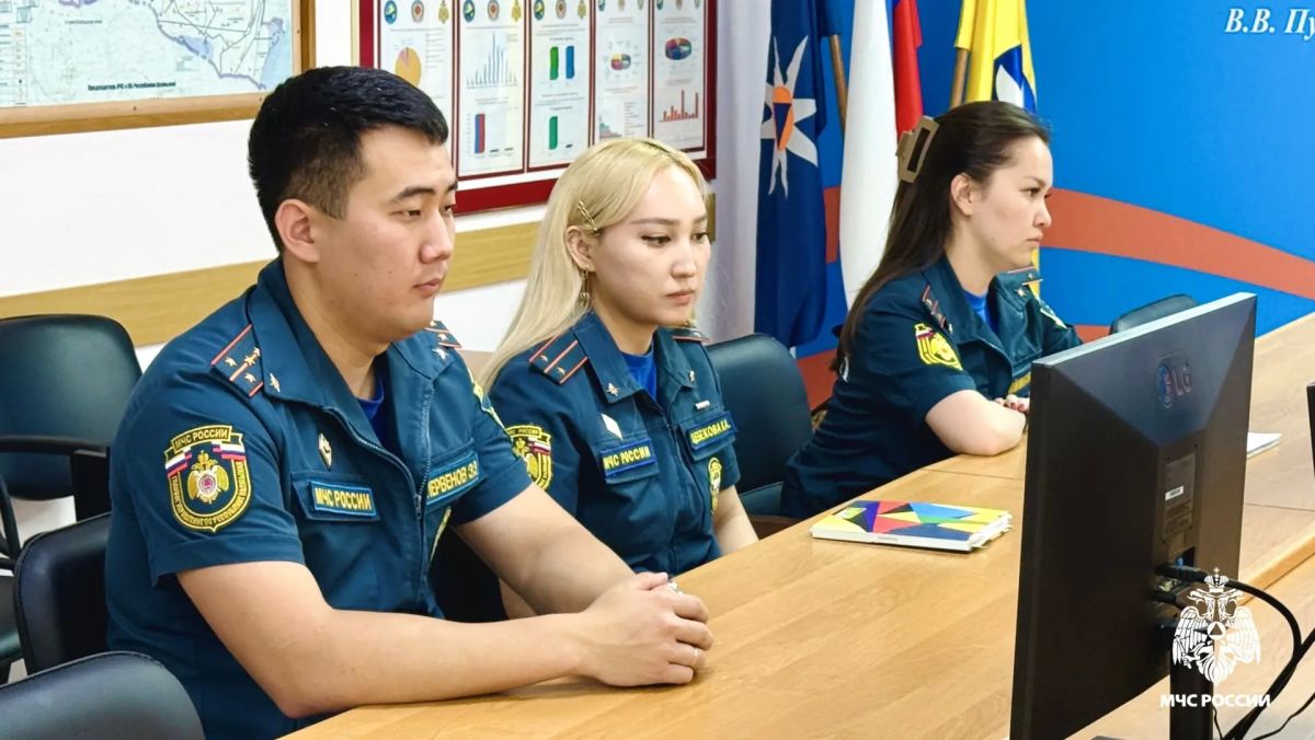 Представители Молодежного совета Главного управления МЧС России по Республике Калмыкия приняли участие во всероссийском заседании Молодежного совета МЧС России, которое прошло в формате видеоконференции Представители Молодежного совета Главного управления МЧС России по Республике Калмыкия приняли участие во всероссийском заседании Молодежного совета МЧС России, которое прошло в формате видеоконференции