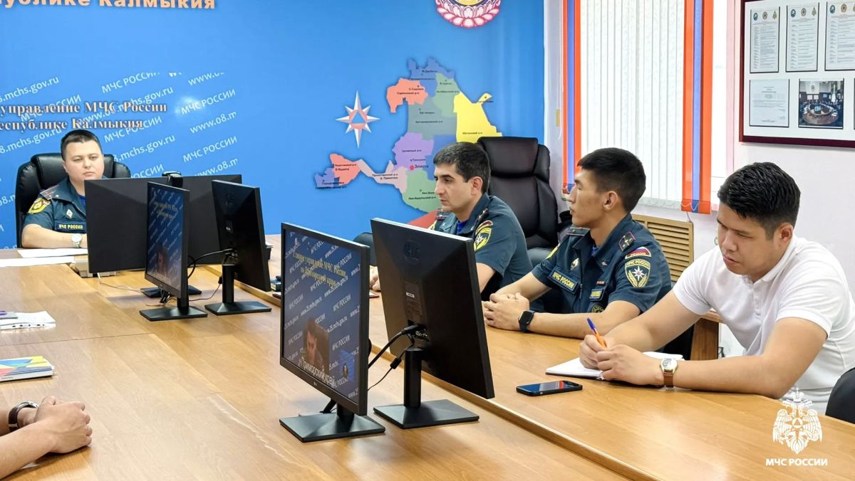 Представители Молодежного совета Главного управления МЧС России по Республике Калмыкия приняли участие во всероссийском заседании Молодежного совета МЧС России, которое прошло в формате видеоконференции Представители Молодежного совета Главного управления МЧС России по Республике Калмыкия приняли участие во всероссийском заседании Молодежного совета МЧС России, которое прошло в формате видеоконференции