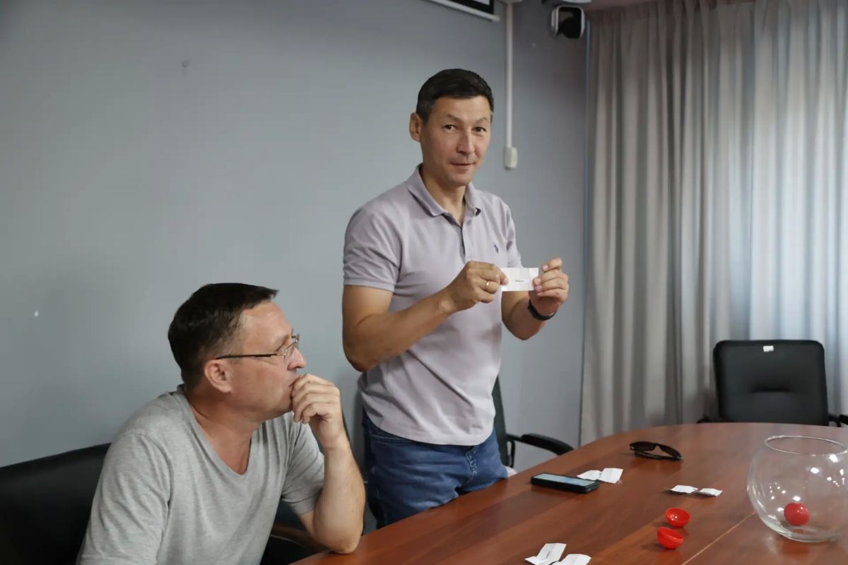 Сегодня в "Ойрат-Арене" состоялась жеребьевка Кубка Главы Республики Калмыкия по футболу 2026 года Сегодня в "Ойрат-Арене" состоялась жеребьевка Кубка Главы Республики Калмыкия по футболу 2026 года