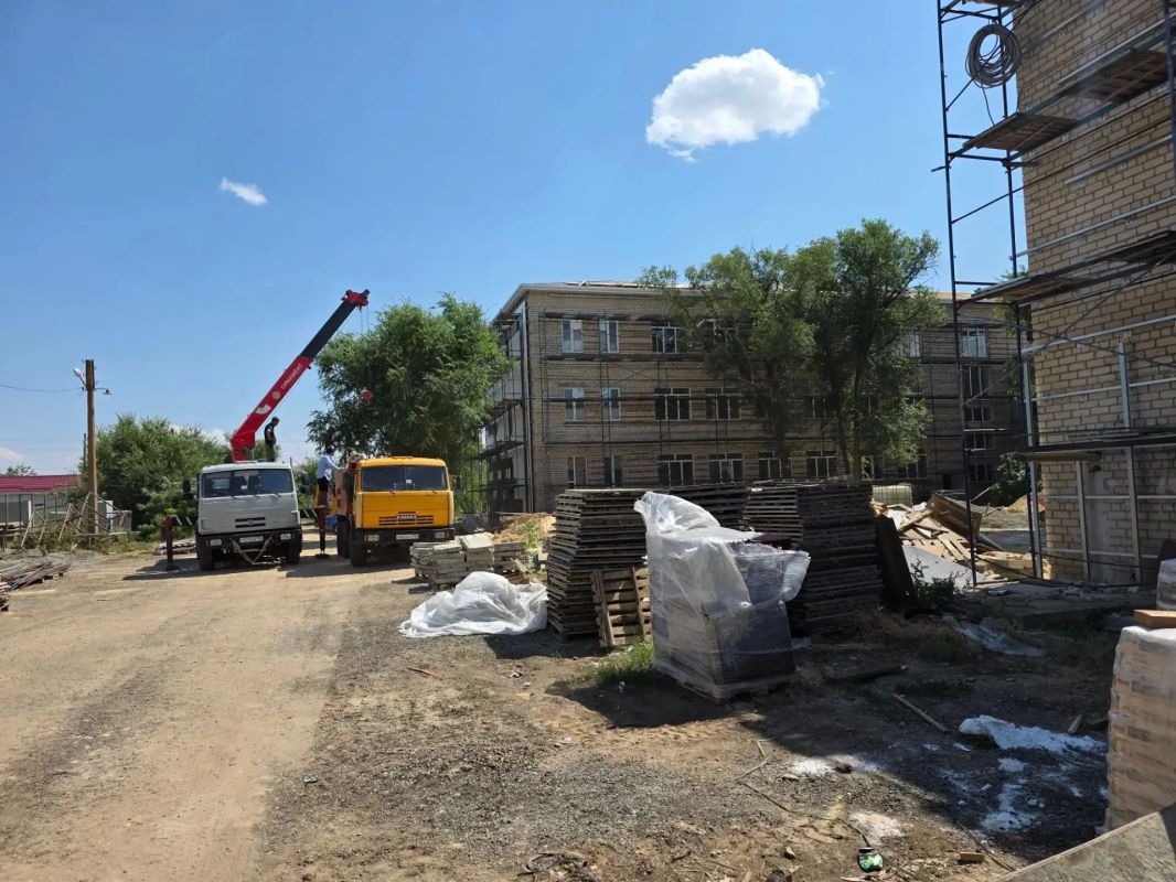 В Калмыкии продолжается модернизация школьной инфраструктуры В Калмыкии продолжается модернизация школьной инфраструктуры
