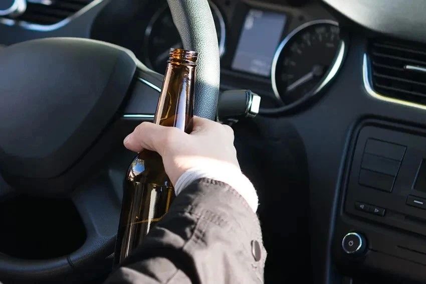 У жителя Сарпинского района конфисковали автомобиль за пьяную езду