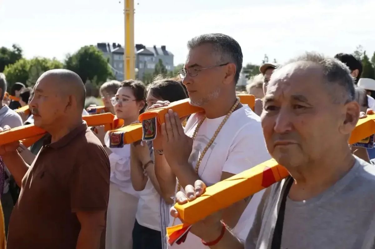 В Калмыкии отмечают День первого поворота колеса Учения Будды В Калмыкии отмечают День первого поворота колеса Учения Будды