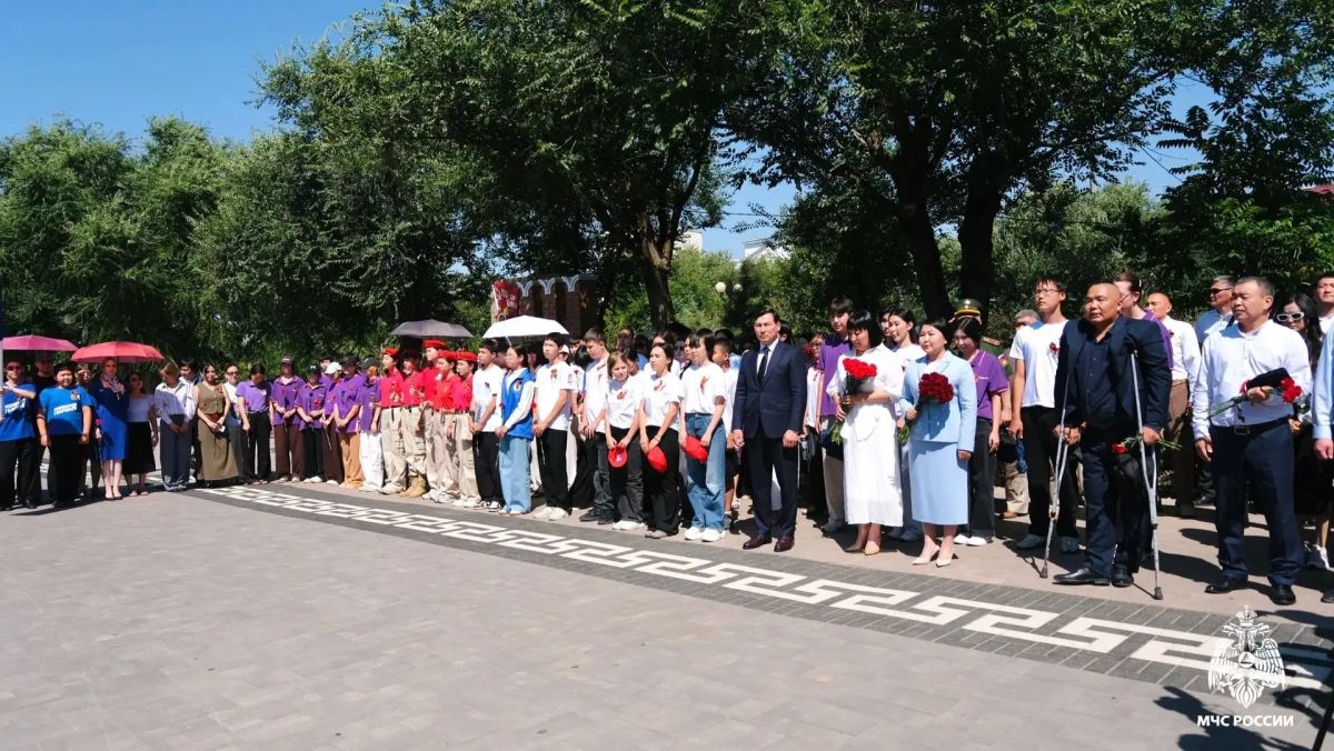 Герои уходят в бессмертие. Есть люди, которые своим подвигом навсегда меняют историю Герои уходят в бессмертие. Есть люди, которые своим подвигом навсегда меняют историю