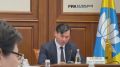 «В первую очередь хочется поблагодарить наших учителей за их важный и благородный труд», — с этих слов начал совещание Глава Калмыкии Бату Хасиков