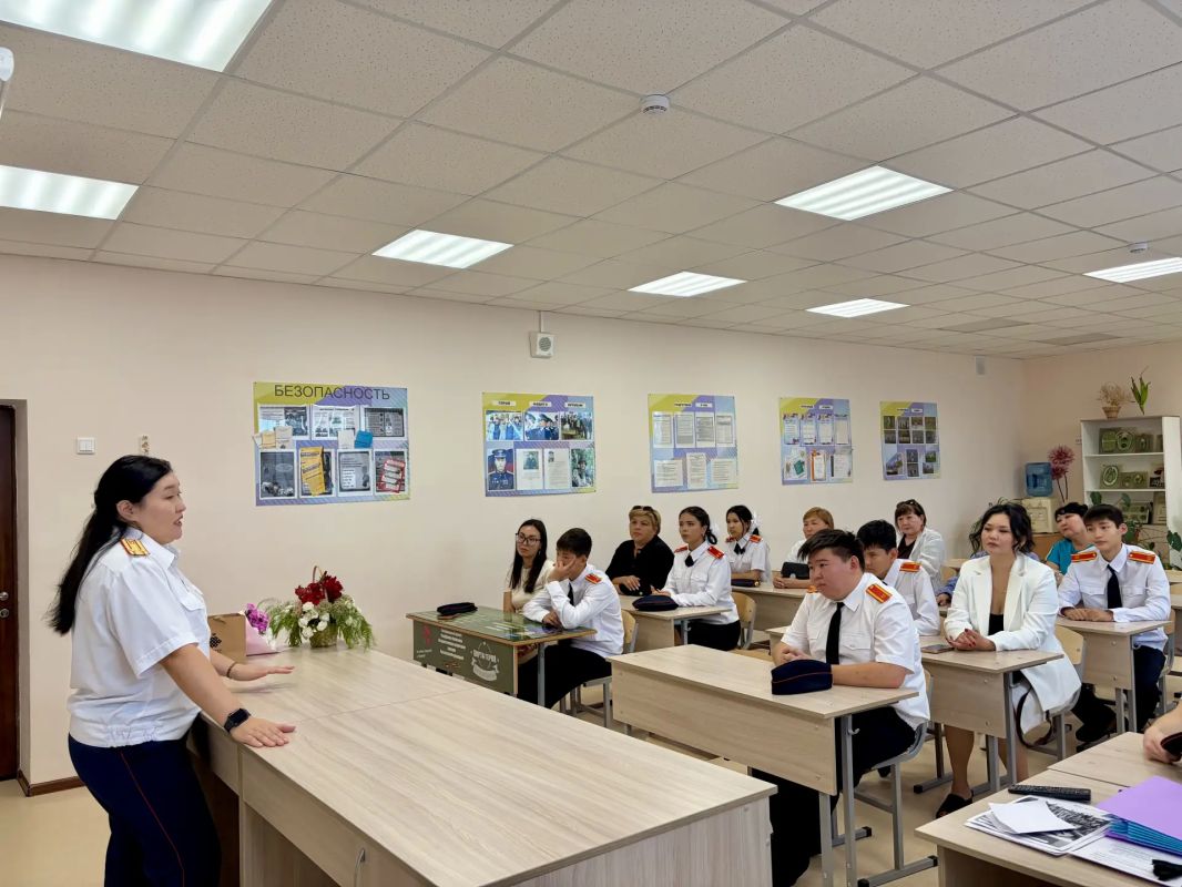 В Республике Калмыкия торжественно открыли профильные кадетские классы Следственного комитета Российской Федерации В Республике Калмыкия торжественно открыли профильные кадетские классы Следственного комитета Российской Федерации