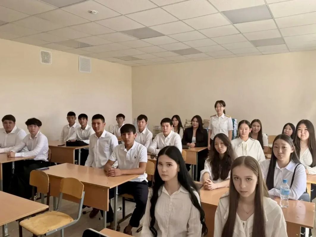 В Республике Калмыкия торжественно открыли профильные кадетские классы Следственного комитета Российской Федерации В Республике Калмыкия торжественно открыли профильные кадетские классы Следственного комитета Российской Федерации