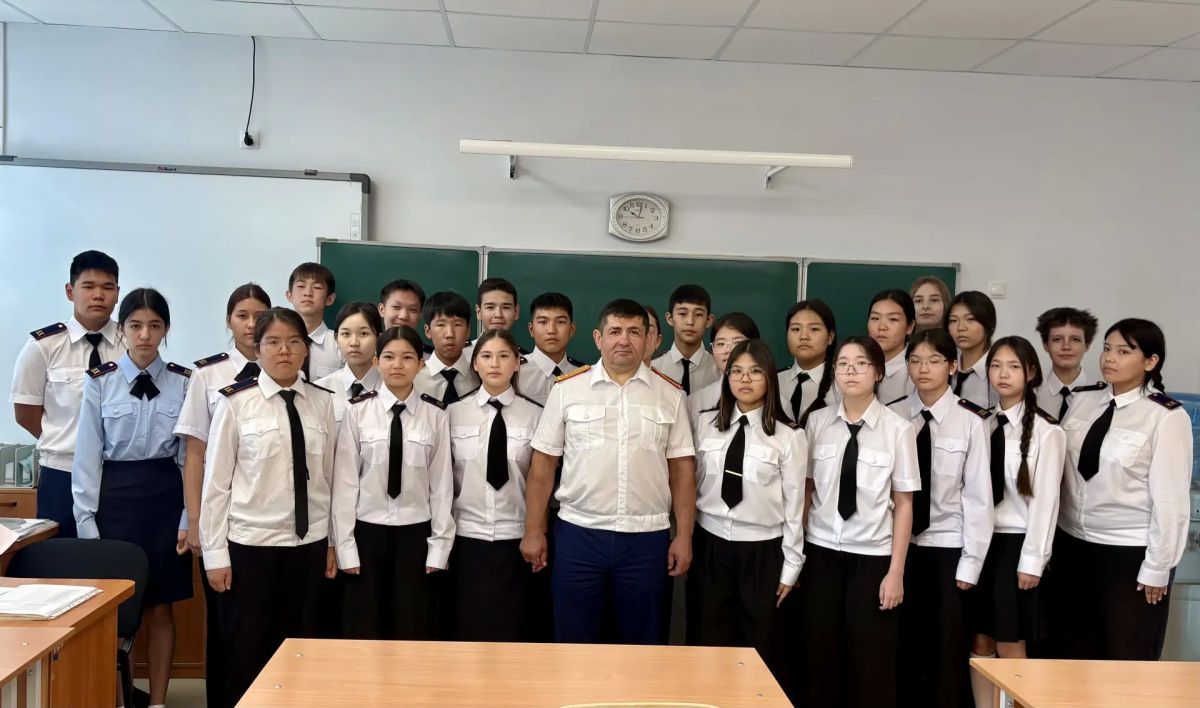 В Республике Калмыкия торжественно открыли профильные кадетские классы Следственного комитета Российской Федерации В Республике Калмыкия торжественно открыли профильные кадетские классы Следственного комитета Российской Федерации
