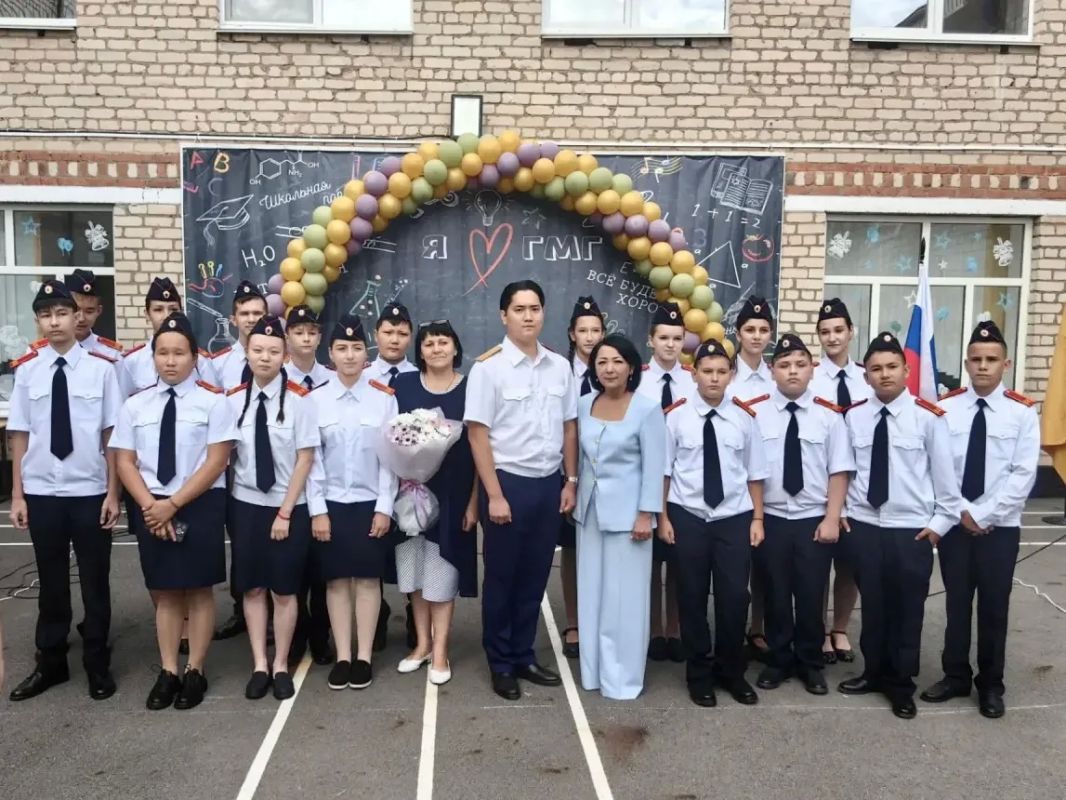 В Республике Калмыкия торжественно открыли профильные кадетские классы Следственного комитета Российской Федерации В Республике Калмыкия торжественно открыли профильные кадетские классы Следственного комитета Российской Федерации