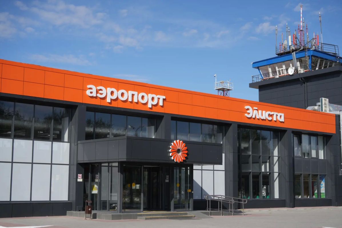 Бату Хасиков: После ремонта взлётно-посадочной полосы аэропорт Элисты возобновил регулярную работу Бату Хасиков: После ремонта взлётно-посадочной полосы аэропорт Элисты возобновил регулярную работу