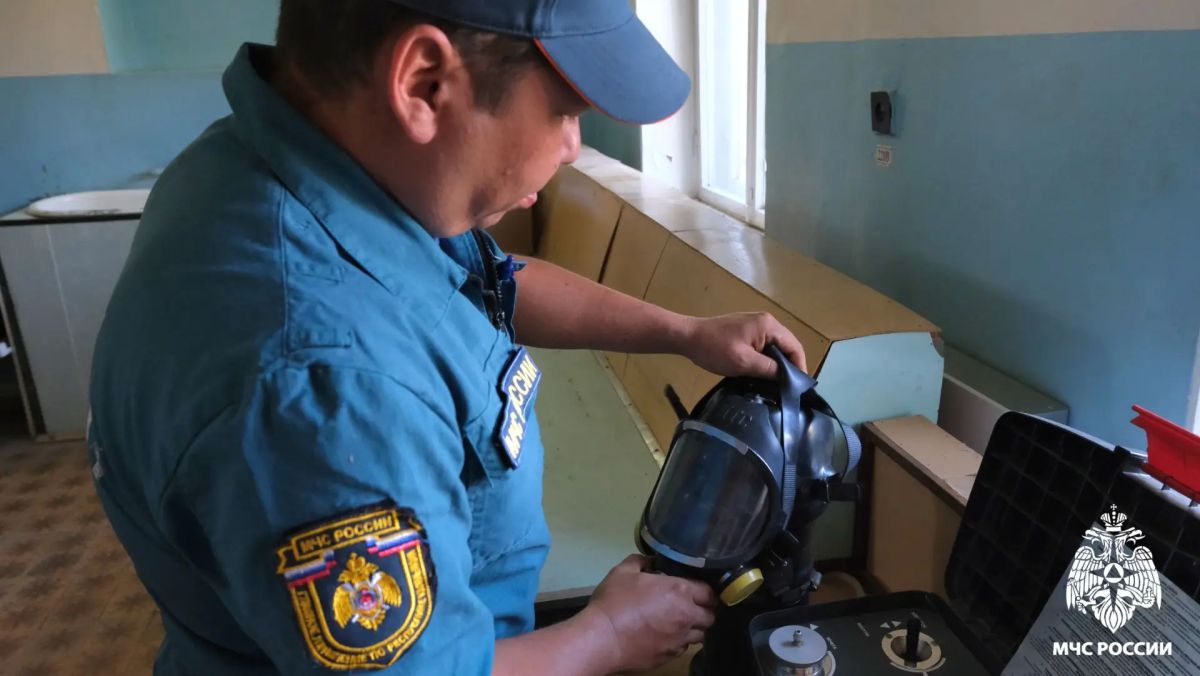 За дымовой завесой: огнеборцы подтвердили готовность к работе в СИЗОД За дымовой завесой: огнеборцы подтвердили готовность к работе в СИЗОД