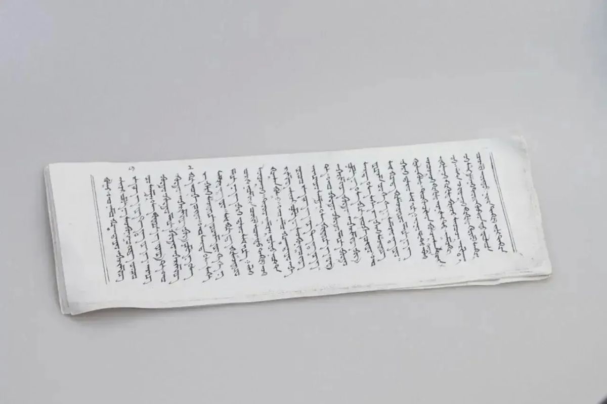 Сегодня в Калмыкии отмечают День калмыцкого языка и национальной письменности Сегодня в Калмыкии отмечают День калмыцкого языка и национальной письменности