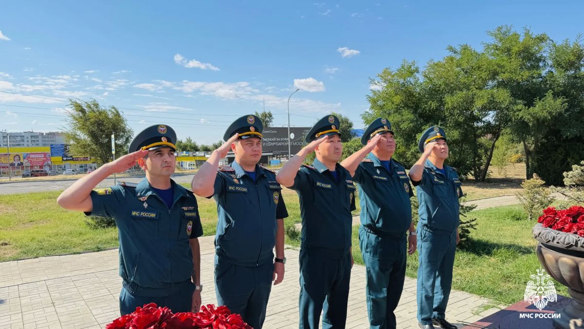 В Главном управлении почтили память Героя Российской Федерации Евгения Зиничева В Главном управлении почтили память Героя Российской Федерации Евгения Зиничева