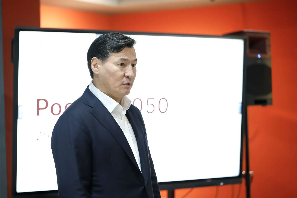 Бату Хасиков: В Калмыкии открылась дискуссионная площадка «Клуб 2050» Бату Хасиков: В Калмыкии открылась дискуссионная площадка «Клуб 2050»