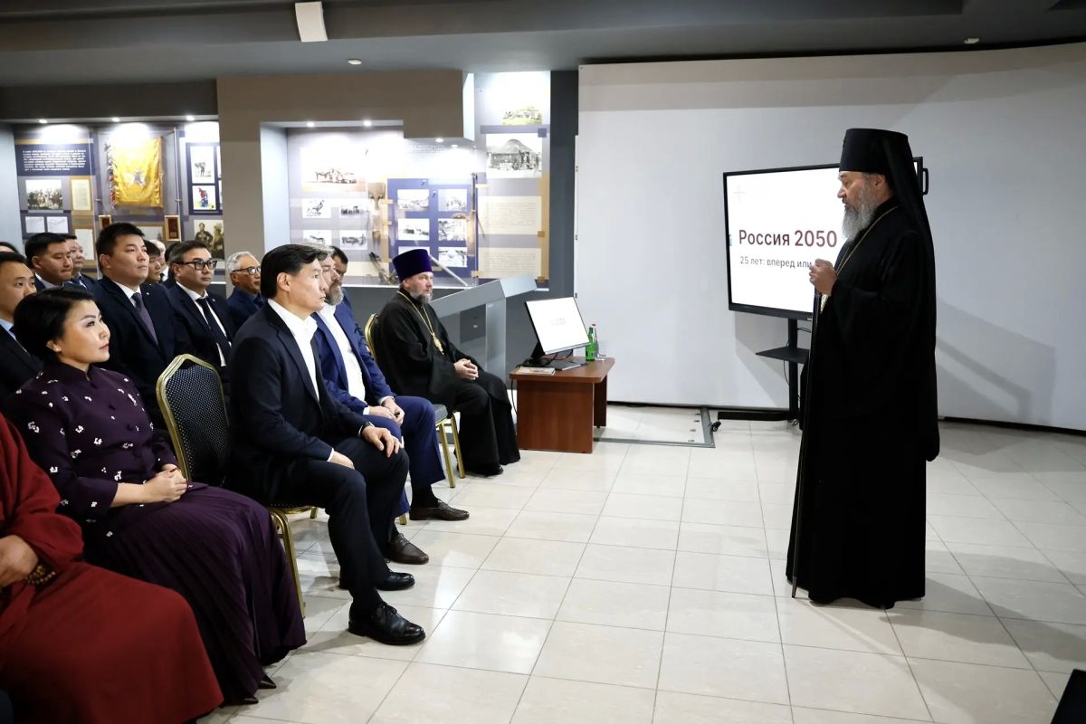 Бату Хасиков: В Калмыкии открылась дискуссионная площадка «Клуб 2050» Бату Хасиков: В Калмыкии открылась дискуссионная площадка «Клуб 2050»