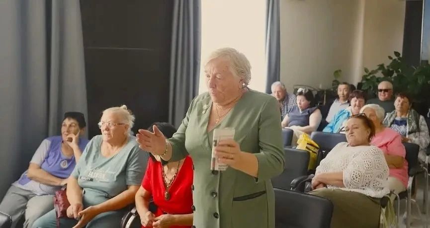 Встреча с избирателями в селе Приютное Встреча с избирателями в селе Приютное