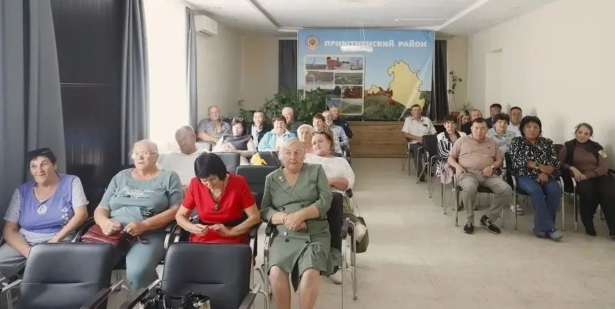Встреча с избирателями в селе Приютное Встреча с избирателями в селе Приютное