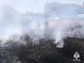 Элистинские пожарные ликвидировали возгорание сухой растительности за Сити-3