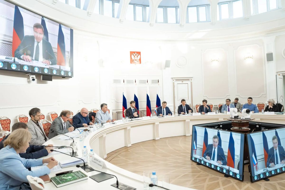 Дальнейшее развитие сети карбоновых полигонов обсудили в Минобрнауки России Дальнейшее развитие сети карбоновых полигонов обсудили в Минобрнауки России