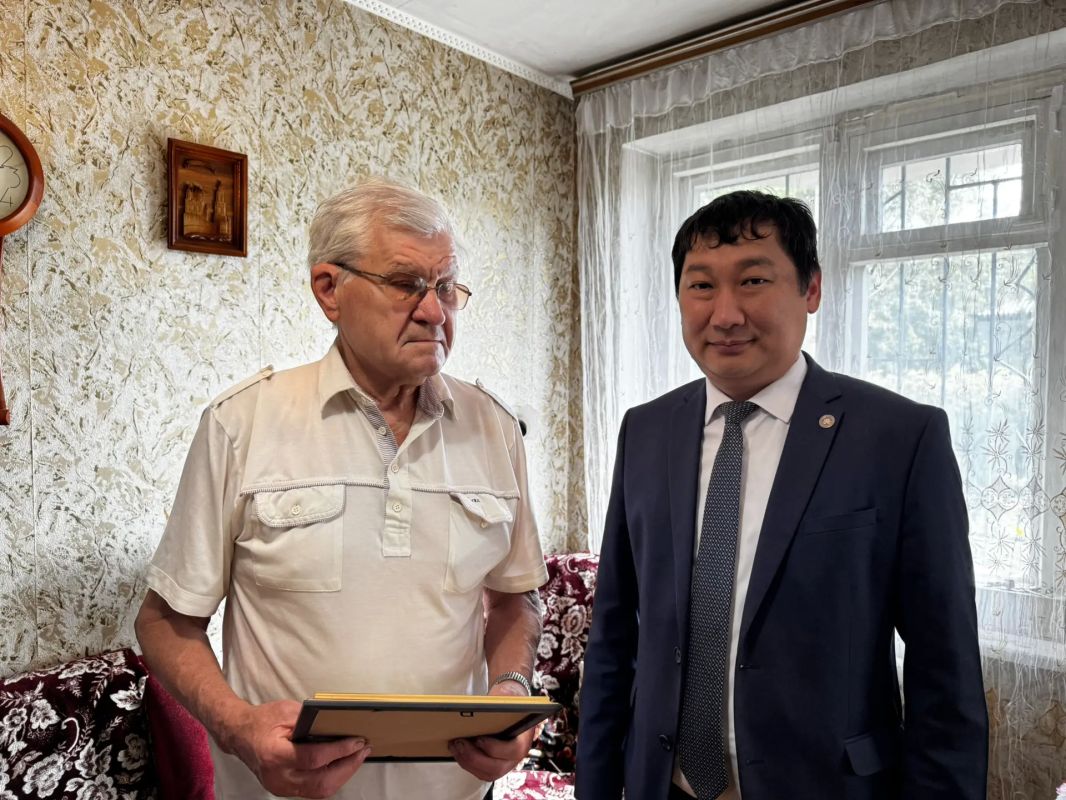 В преддверии Дня работников лесного хозяйства сотрудники Минприроды Калмыкии поздравили ветеранов отрасли В преддверии Дня работников лесного хозяйства сотрудники Минприроды Калмыкии поздравили ветеранов отрасли