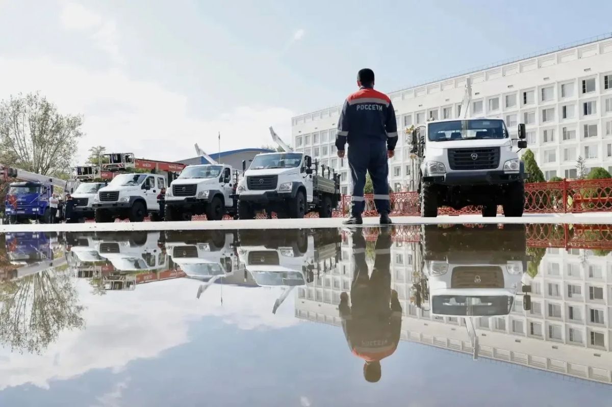 Автопарк филиала компании «Россети Юг» – «Калмэнерго» пополнился первой партией современной техники Автопарк филиала компании «Россети Юг» – «Калмэнерго» пополнился первой партией современной техники