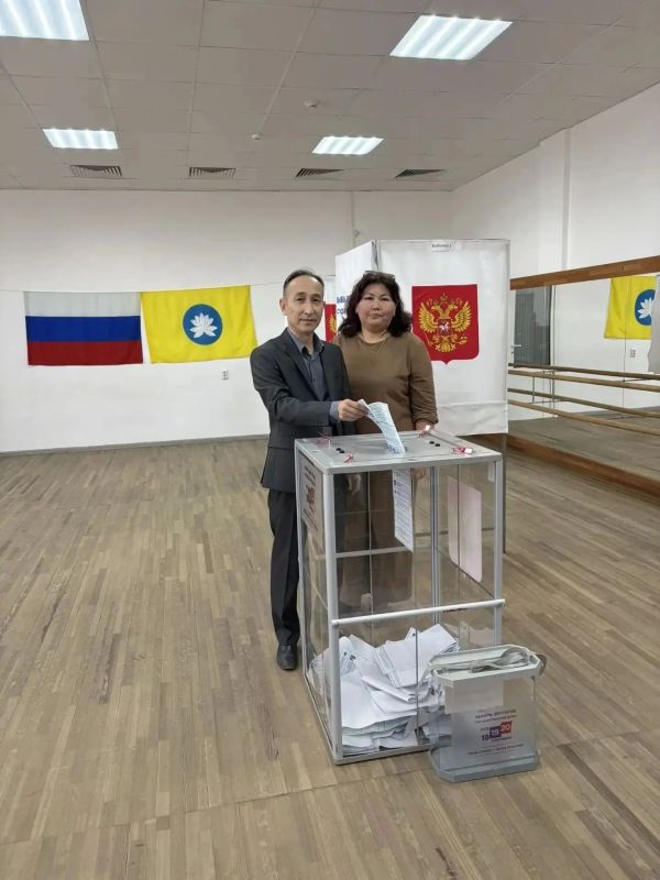 Всей семьей на выборы!. Участие в выборах всей семьёй — это не просто исполнение гражданского долга, но и мощный воспитательный момент Всей семьей на выборы!. Участие в выборах всей семьёй — это не просто исполнение гражданского долга, но и мощный воспитательный момент