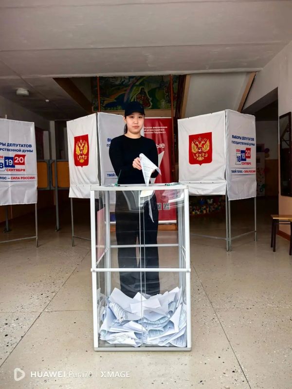 Один из самых волнующих моментов в жизни: первый бюллетень в руках - будущее в твоих руках Один из самых волнующих моментов в жизни: первый бюллетень в руках - будущее в твоих руках