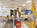 На избирательном участке № 35 в Элисте свой голос отдал Первый заместитель Председателя Правительства Калмыкии Эрдни Церенов