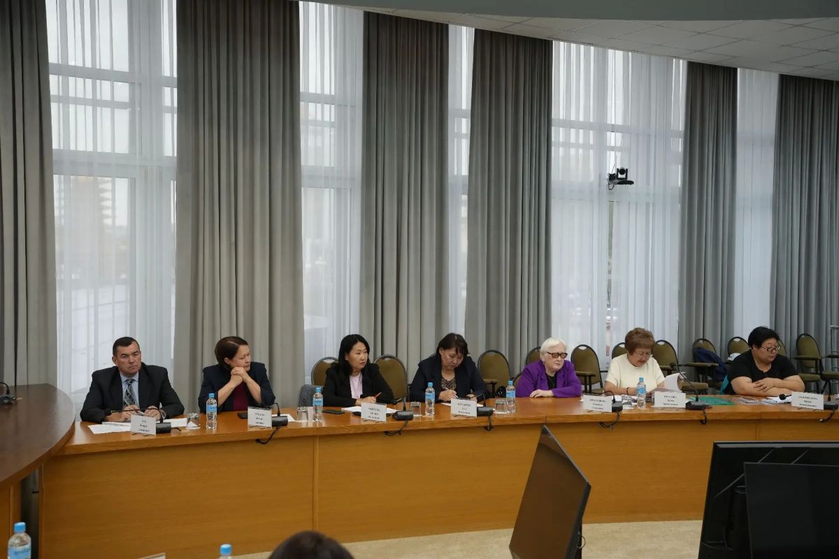 В конференц-зале Дома Правительства состоялось очередное заседание Совета по делам инвалидов при Главе Республики Калмыкия В конференц-зале Дома Правительства состоялось очередное заседание Совета по делам инвалидов при Главе Республики Калмыкия