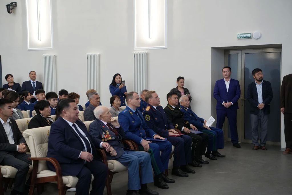 Председатель Народного Хурала (Парламента) Республики Калмыкия Артем Михайлов стал почетным гостем Всероссийской научно-практической конференции «Нюрнбергский процесс: правосудие, память, ответственность», организованной... Председатель Народного Хурала (Парламента) Республики Калмыкия Артем Михайлов стал почетным гостем Всероссийской научно-практической конференции «Нюрнбергский процесс: правосудие, память, ответственность», организованной...