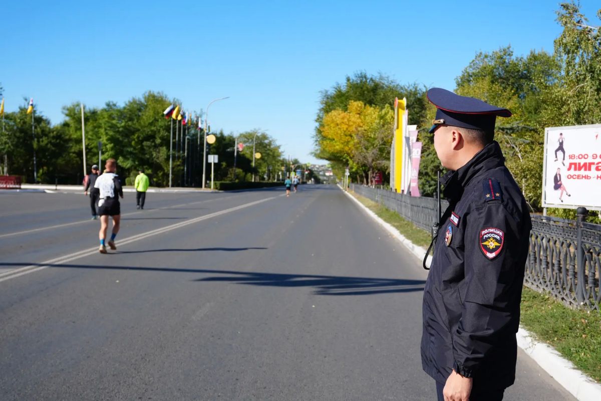 Когда спорт объединяет. Сотрудники полиции Калмыкии обеспечили безопасность уникального спортивного мероприятия «ЭТНОРАН» Когда спорт объединяет. Сотрудники полиции Калмыкии обеспечили безопасность уникального спортивного мероприятия «ЭТНОРАН»