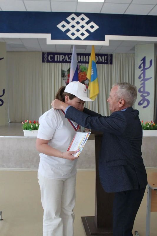 Представители системы здравоохранения Калмыкии приняли участие в спартакиаде, посвящённой 105-летию Профсоюзов Калмыкии Представители системы здравоохранения Калмыкии приняли участие в спартакиаде, посвящённой 105-летию Профсоюзов Калмыкии