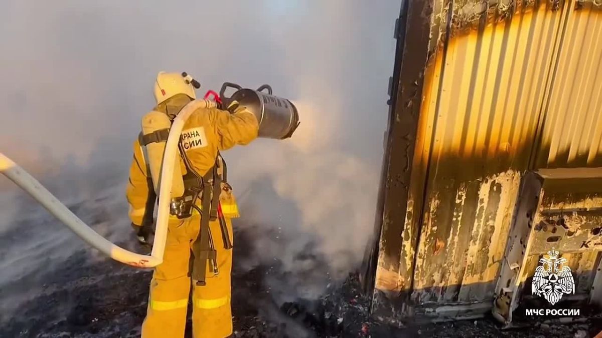Огнеборцы Яшкульского района ликвидировали возгорание прицепа