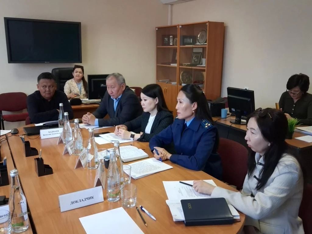 Под председательством Татьяны Мацаковой состоялось заседание комитета по делам семьи, здравоохранению, труду и социальной политике Народного Хурала (Парламента) Республики Калмыкия Под председательством Татьяны Мацаковой состоялось заседание комитета по делам семьи, здравоохранению, труду и социальной политике Народного Хурала (Парламента) Республики Калмыкия