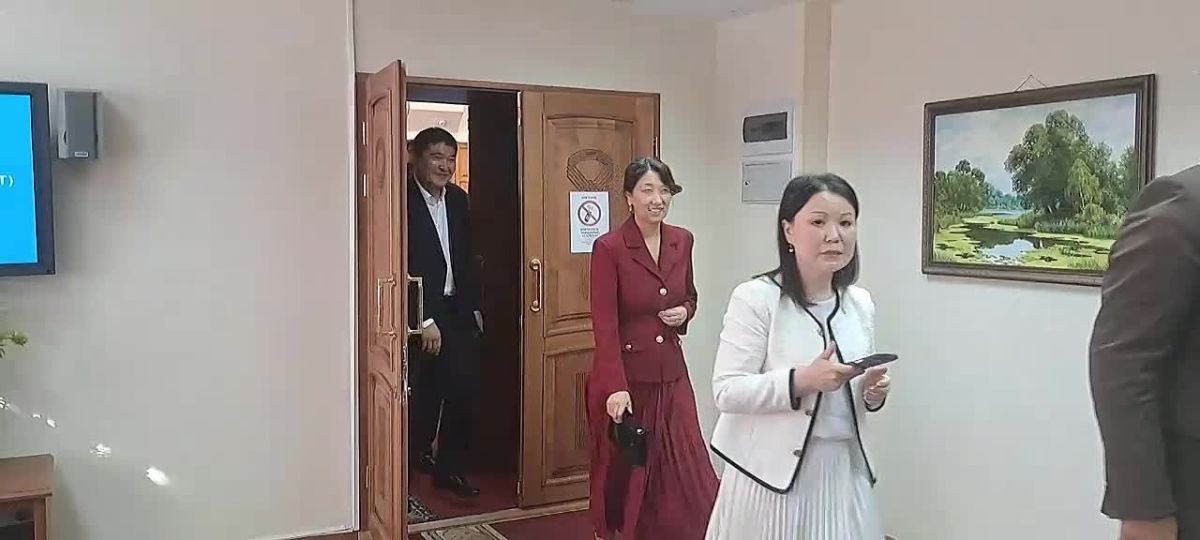 33-я сессия депутатов Народного Хурала (Парламента) Республики Калмыкия седьмого созыва завершила свою работу