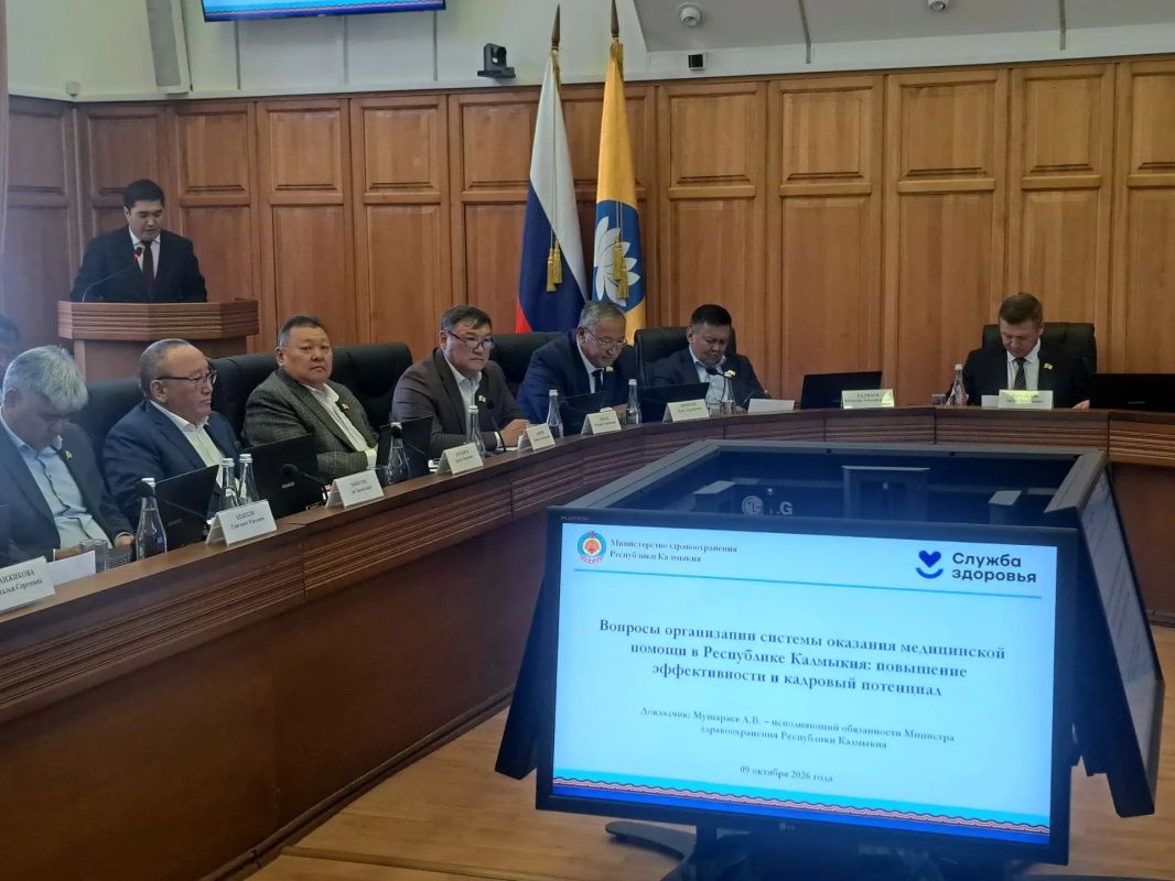 В рамках «правительственного часа» парламентарии заслушали доклад и.о. министра здравоохранения РК Арслана Мушараева о вопросах организации оказания медицинской помощи в Республике Калмыкия с точки зрения повышения...