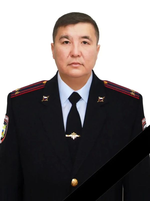 Руководство, личный состав и ветераны МВД по Республике Калмыкия выражают соболезнования родным и близким в связи со скоропостижной смертью Менкеева Леонида Владимировича
