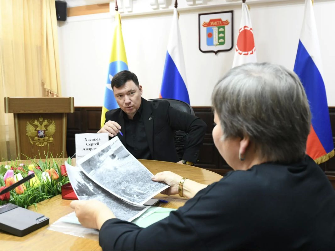 Заместитель Главы Администрации города Элисты Сергей Хасиков провел прием граждан по личным вопросам