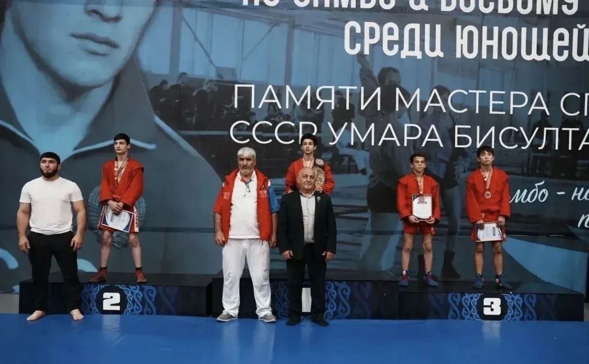 Калмыцкие борцы едут на первенство России Калмыцкие борцы едут на первенство России