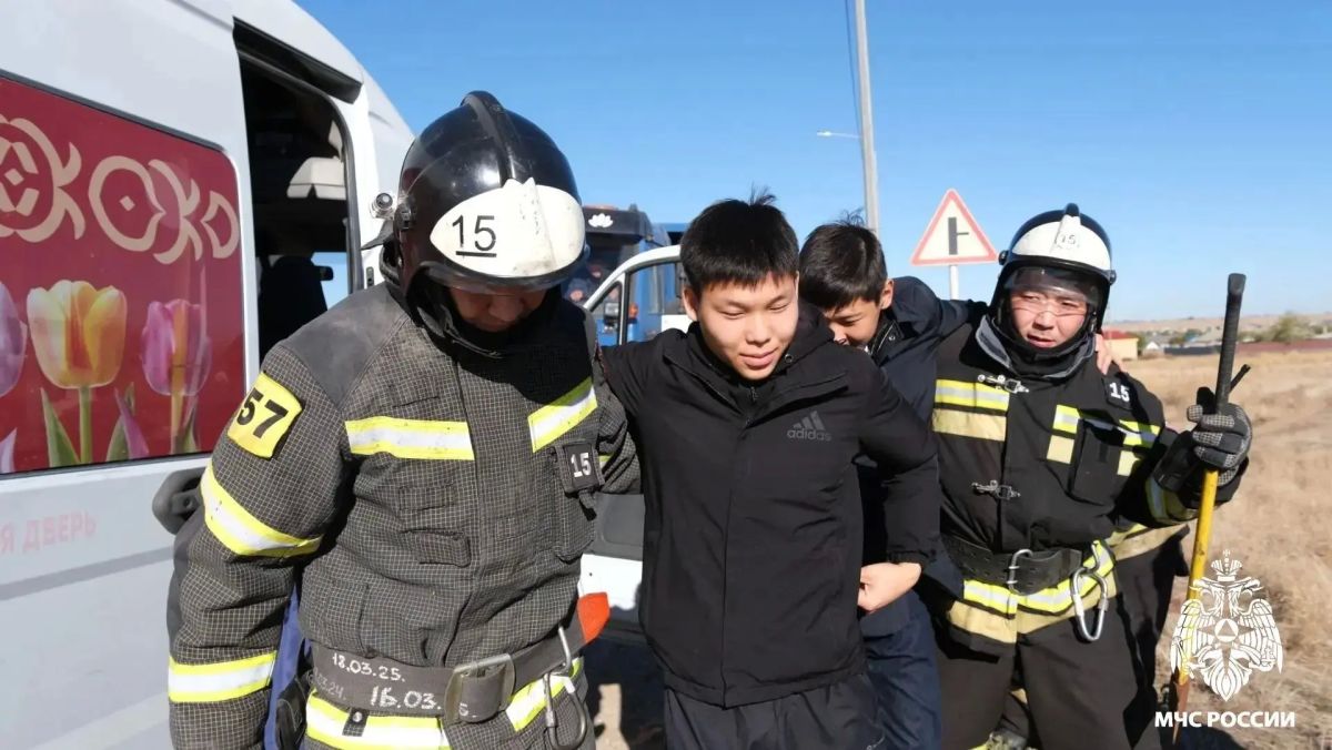 В Калмыкии прошли учения по ликвидации последствий непогоды В Калмыкии прошли учения по ликвидации последствий непогоды