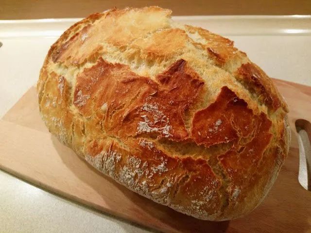 Легкий рецепт домашнего хлеба с хрустящей корочкой